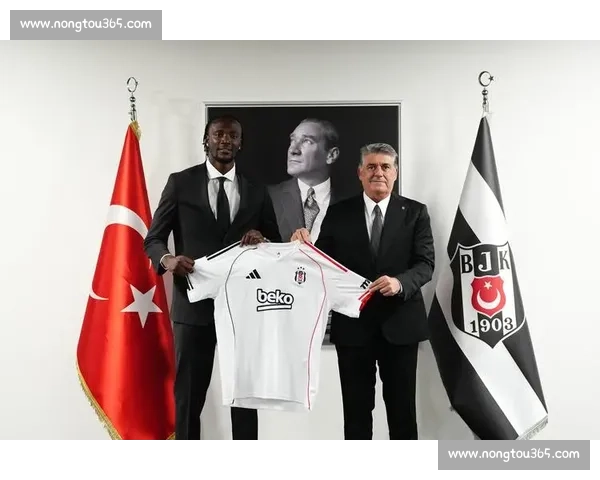 罗马诺确认!亚伯拉罕 1700 万欧加盟贝西克塔斯,四年合同创队史纪录 罗马诺确认!亚伯拉罕 1700 万欧加盟贝西克塔斯,四年合同创队史纪录