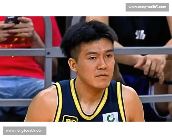 首钢 100 万签黄荣奇!辽宁锁定双外援,北控外教求职 首钢 100 万签黄荣奇!辽宁锁定双外援,北控外教求职